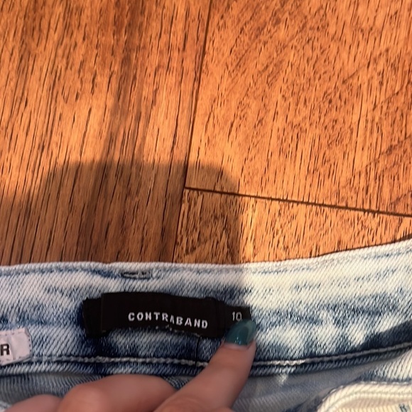 Contraband Girl’s Acid Wash Jean Shorts Size 10 - Picture 3 of 4